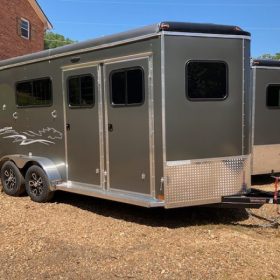 New Homesteader 214FB 2 Horse Direct Load Warmblood Horse Trailer